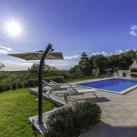 Sterpazzi For 8 People Near Porec With 38 M2 Heated Pool, Sea View & Wellness فيلة Višnjan