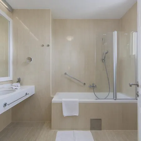 فيلة Sterpazzi For 8 People Near Porec With 38 M2 Heated Pool, Sea View & Wellness