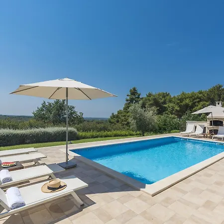Sterpazzi For 8 People Near Porec With 38 M2 Heated Pool, Sea View & Wellness * Višnjan