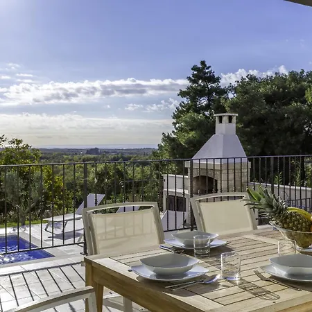 Sterpazzi For 8 People Near Porec With 38 M2 Heated Pool, Sea View & Wellness * Višnjan
