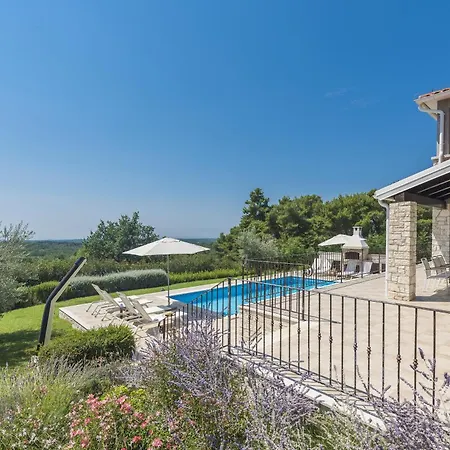 فيلة Sterpazzi For 8 People Near Porec With 38 M2 Heated Pool, Sea View & Wellness