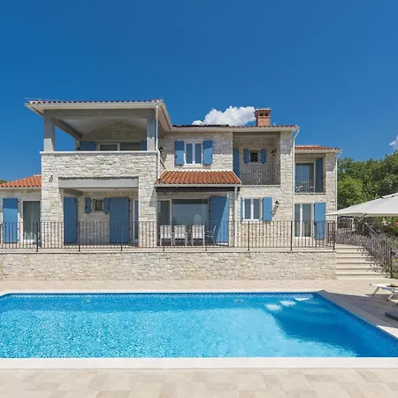 فيلة Sterpazzi For 8 People Near Porec With 38 M2 Heated Pool, Sea View & Wellness Višnjan